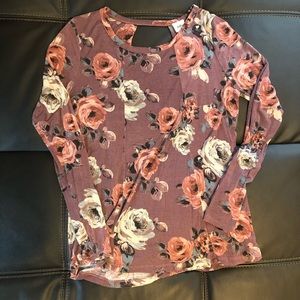 Daytrip Floral Keyhole Back Shirt